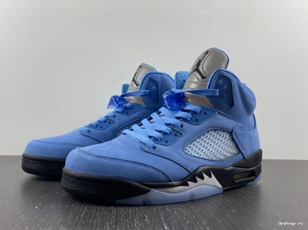 Jordan  DV1310-401 5  RETRO “UNC” Air 1009